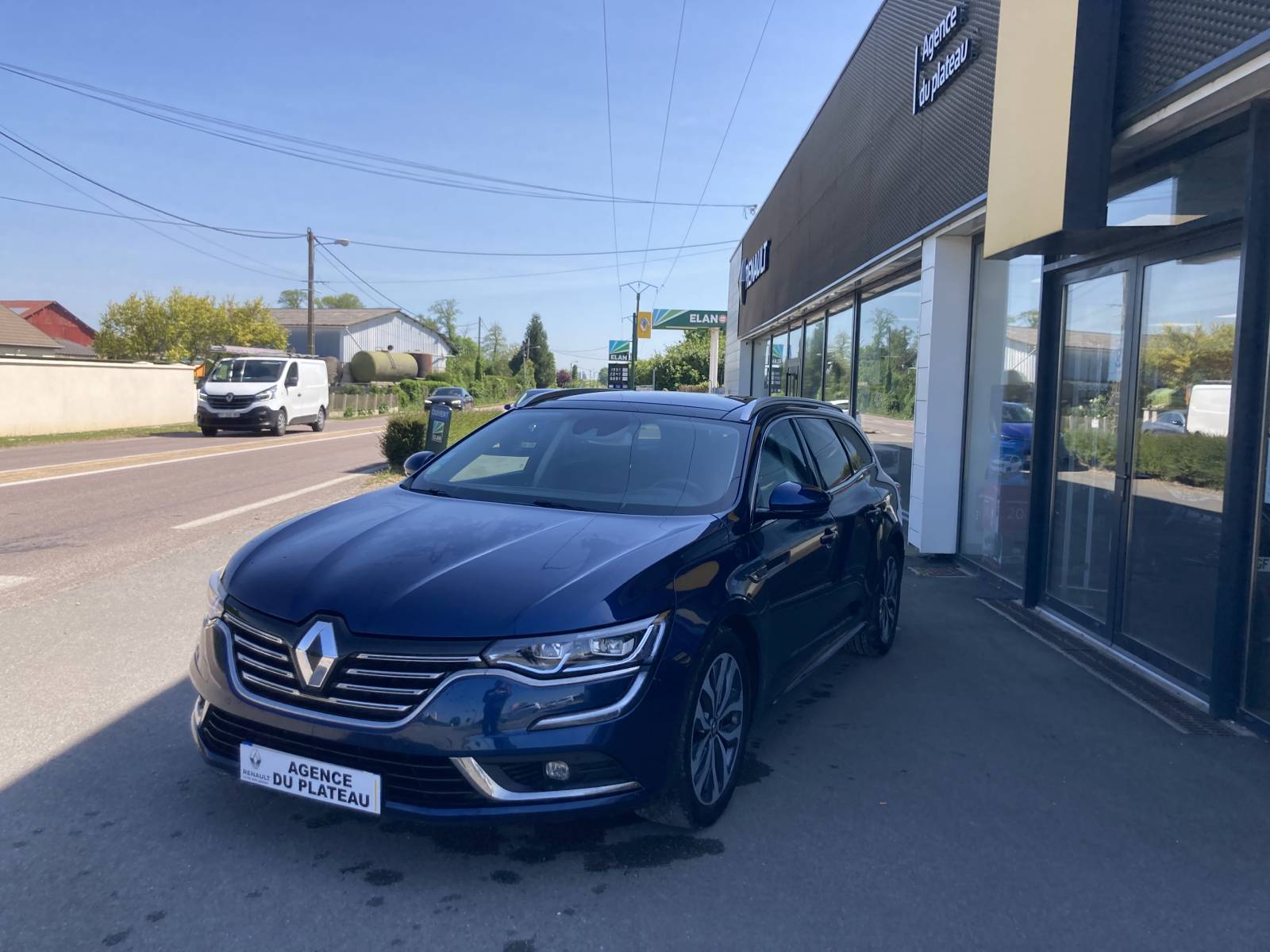 Vente et achat de véhicules neufs Renault Brionne 27