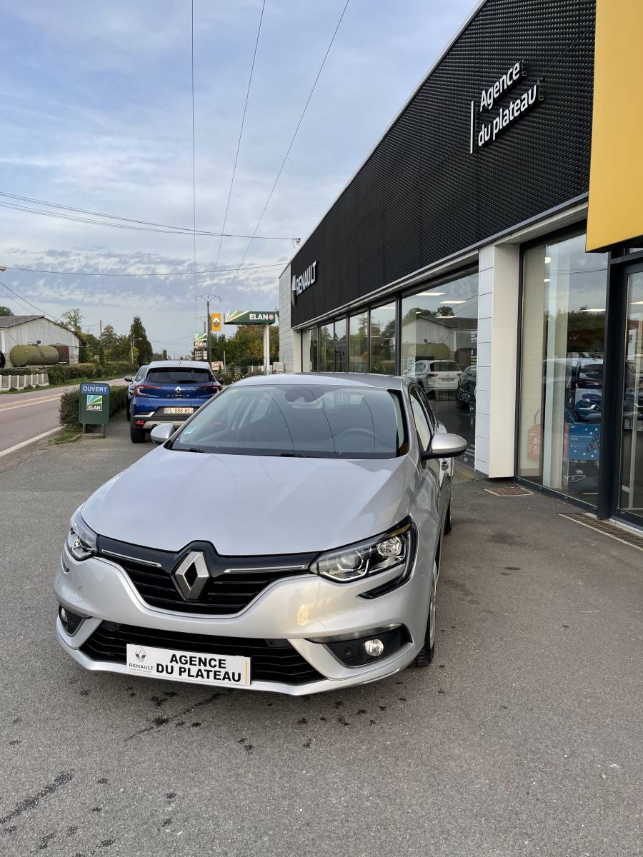 Vendeur de Renault Mégane cabriolet occasion Grand Bourgtheroulde