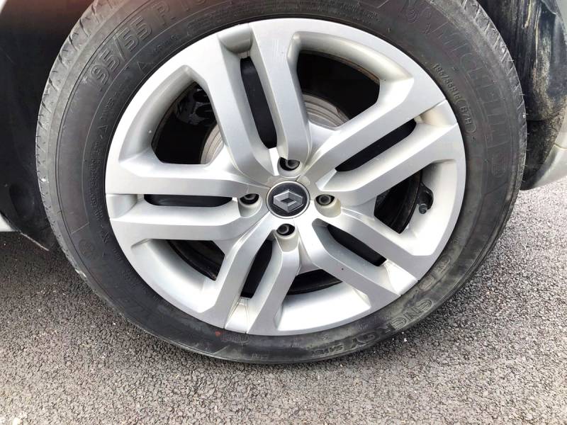 occasion bien équipé Renault Clio 4 Diesel 90 chevaux finition business près Evreux