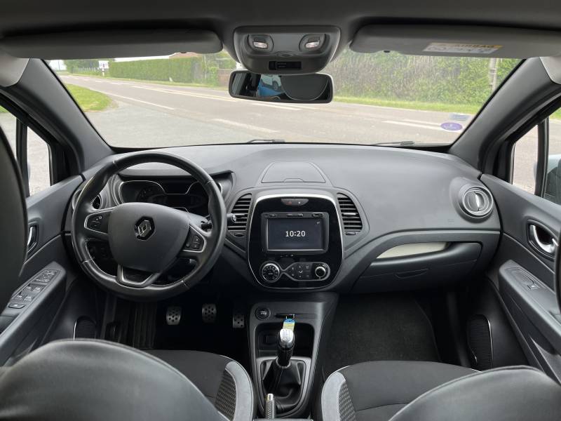 Acheter un Renault Captur, TCe 90ch Iridium à Le Neubourg proche de Louviers.