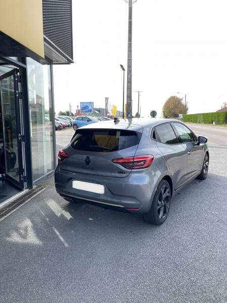 Acheter une Renault, Clio V, Engineered, E-Tech 145ch à Le Neubourg proche de Louviers