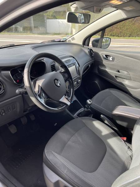 Acheter un Renault, Captur, Zen  Tce 120ch à Le Neubourg proche de Louviers.