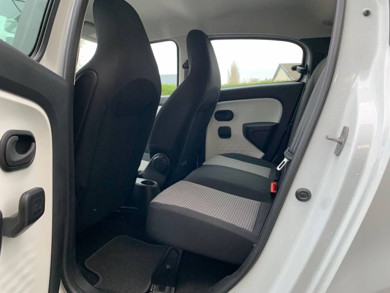 Renault Twingo essence 70 chevaux finition Life proche Brionne